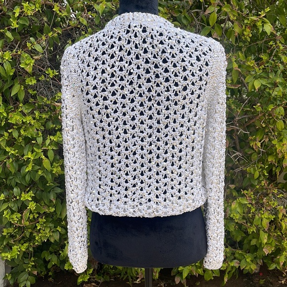 UNWORN Size 36 CHANEL White Cardigan Sweater with Sequins and Crystal Buttons - Picture 5 of 16